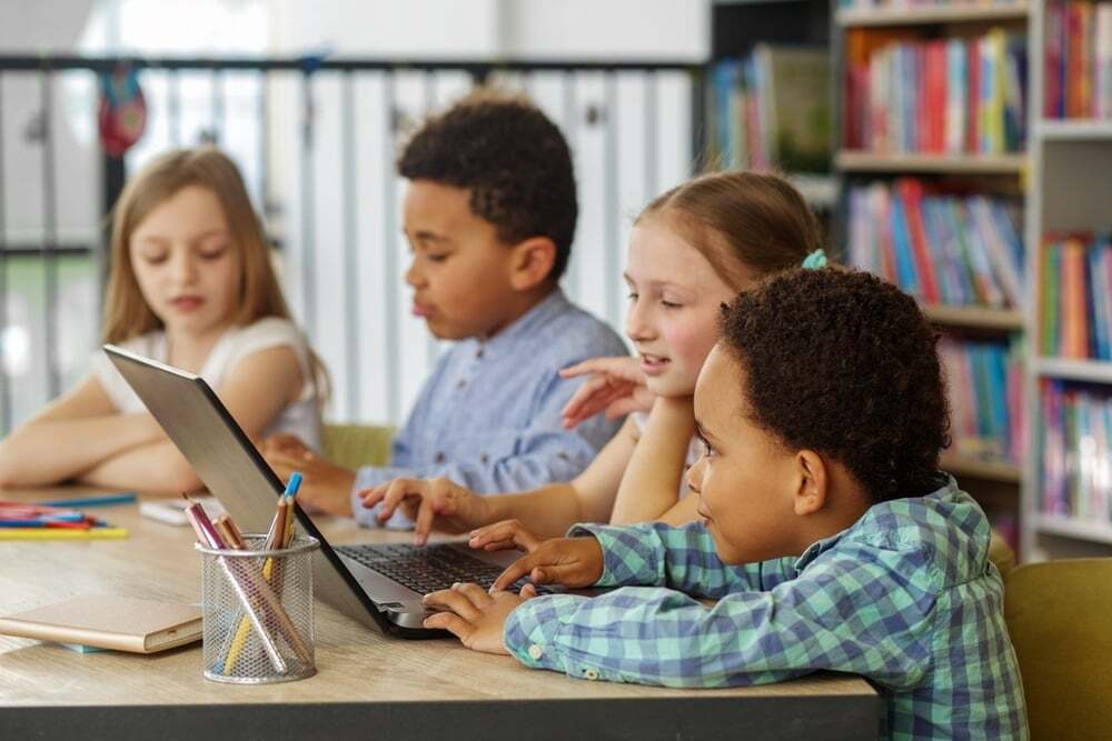 group-elementary-school-children-1